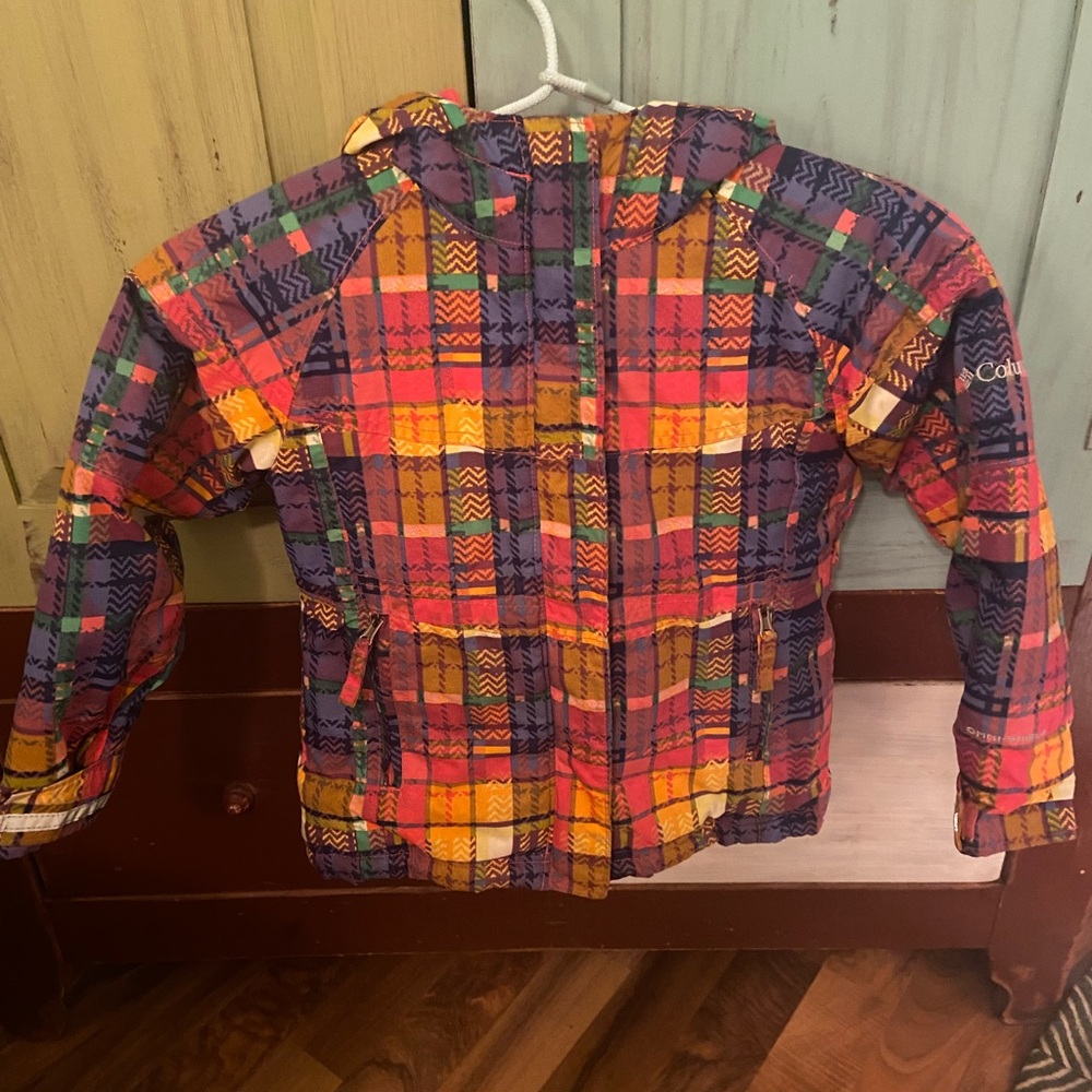Worn 1 season in a MI winter. Multi-colored; fushia, lavender, green & gold.